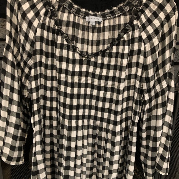 Floral & Ivy Checkered Top from Macy’s - Picture 3 of 3